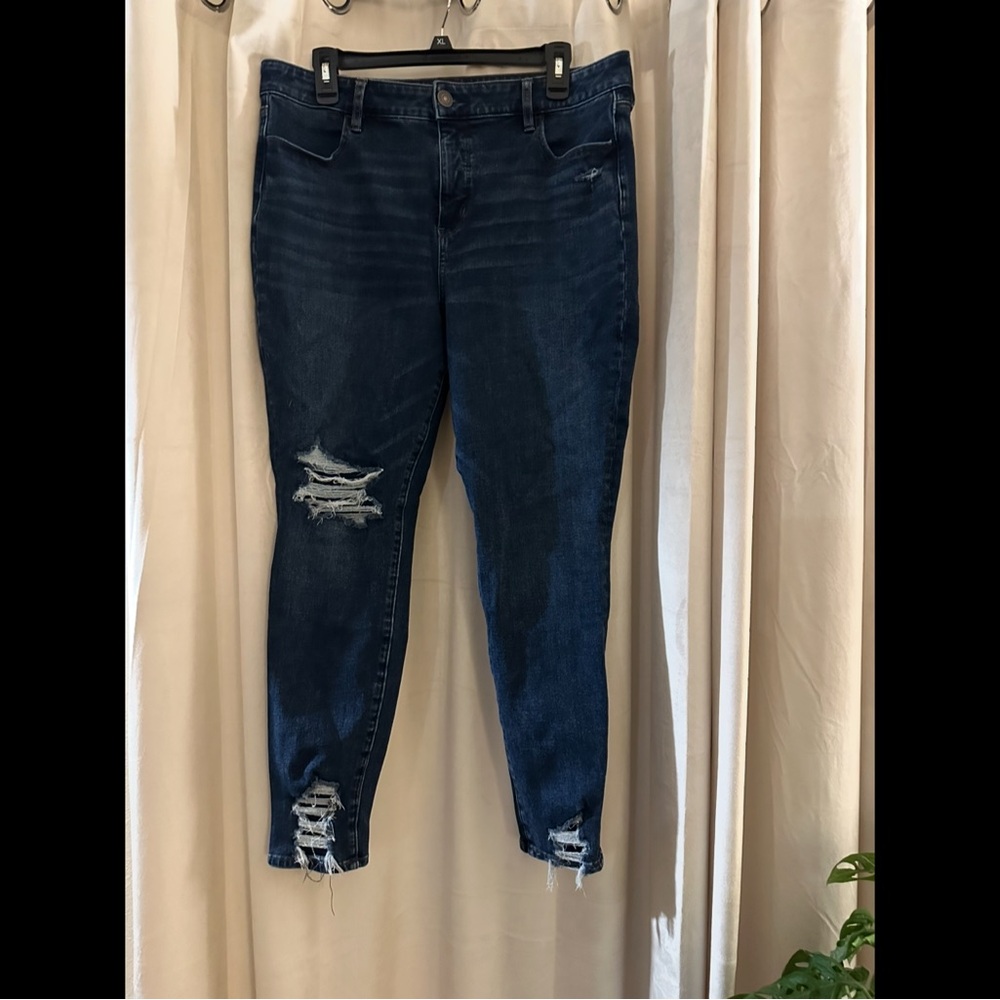 American Eagle Distressed Denim Jeans